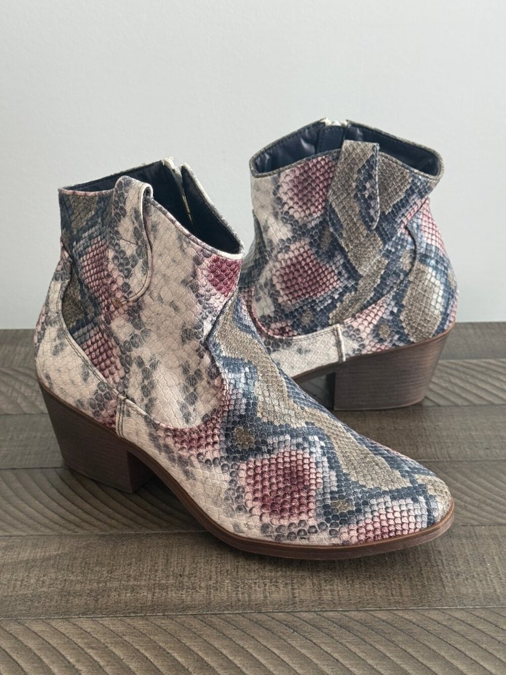 True Craft Winnie Multi-Color Animal Print Ankle Boots Size 8.5M